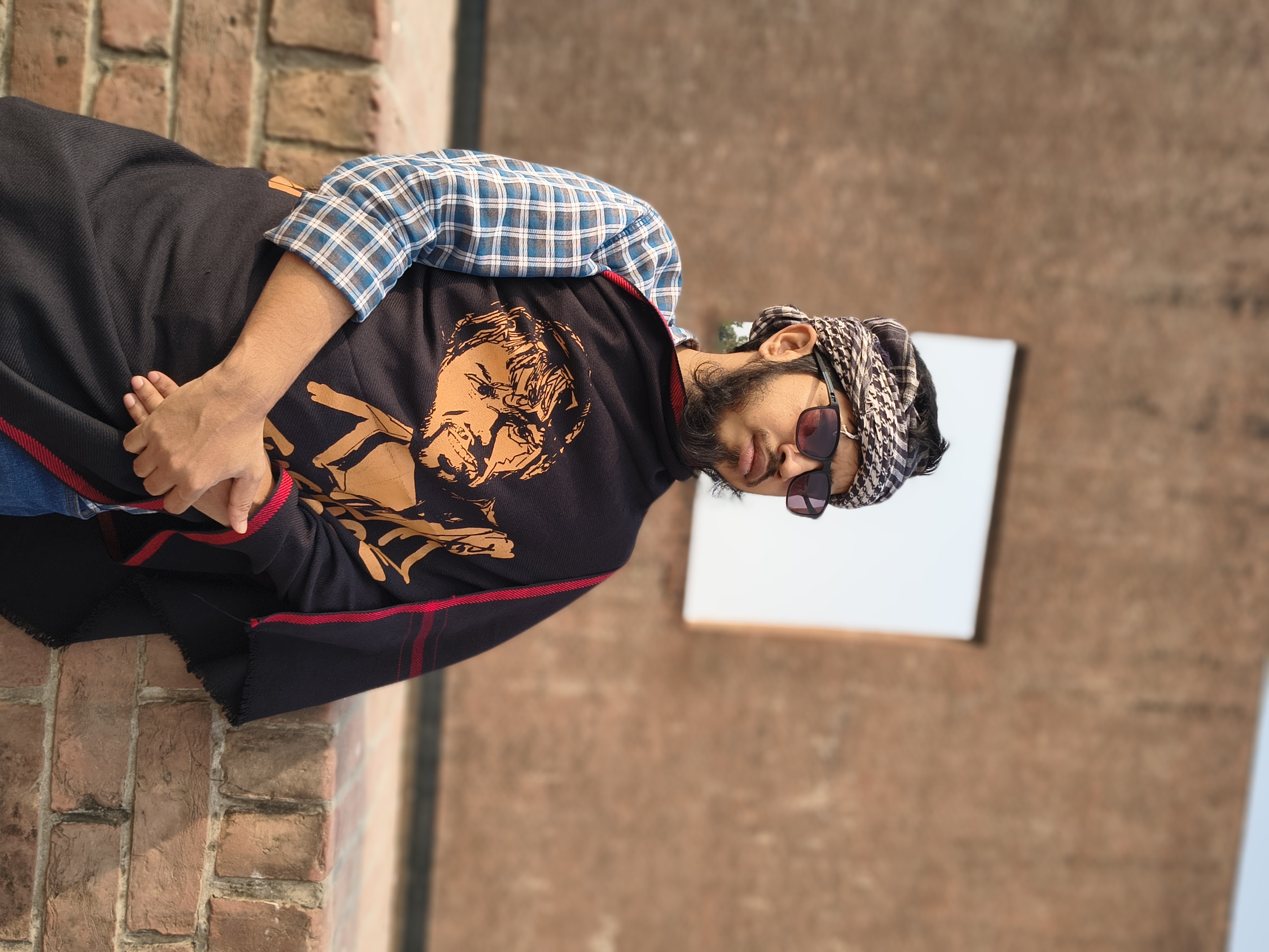 osman hadi shawl Golden